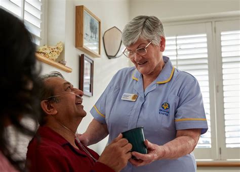 what do marie curie nurses do.